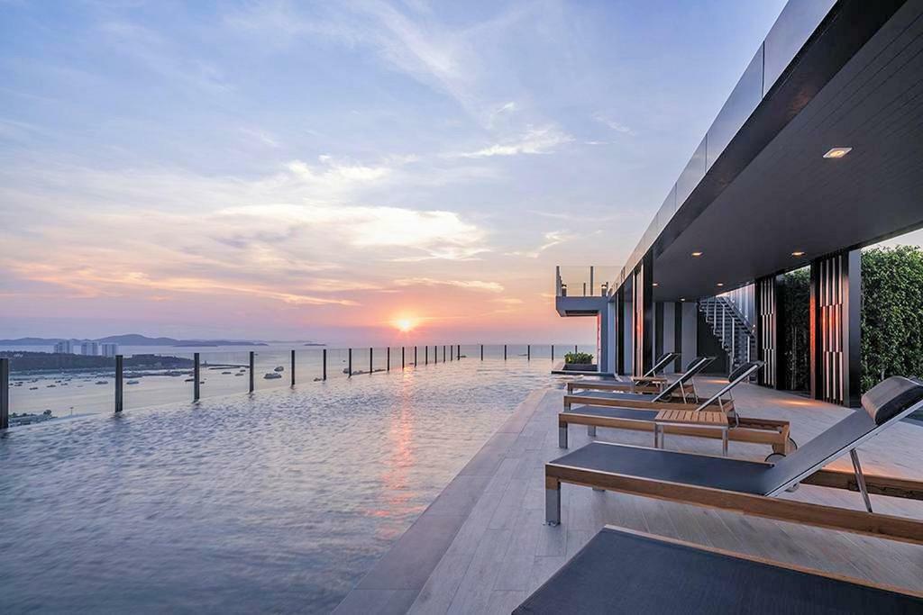 The Base Central Pattaya By Pattaya Holiday 外观 照片